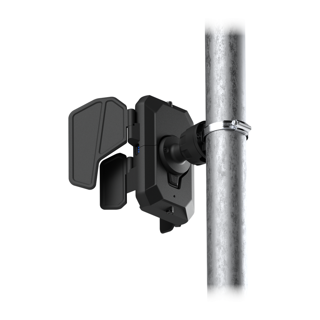 U7-Industrial Reflector and pole mounting